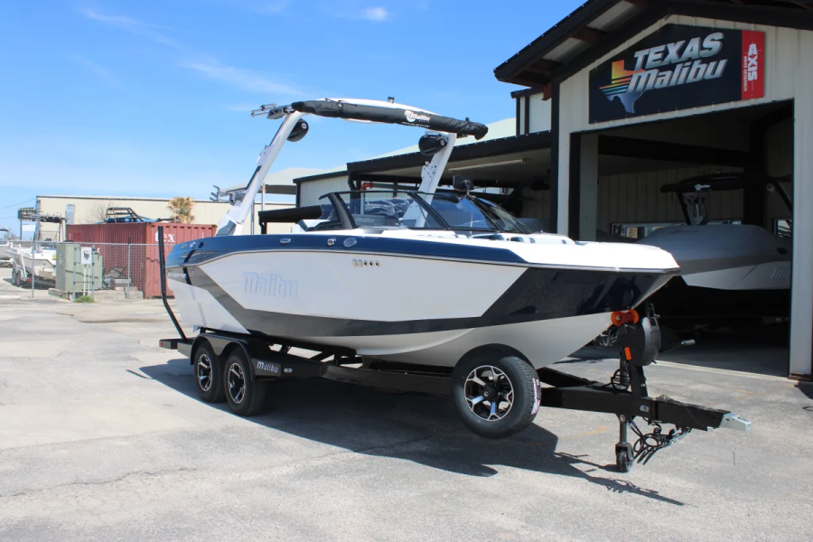 2026 Malibu Boats 21 LX for sale in New Braunfels, Texas