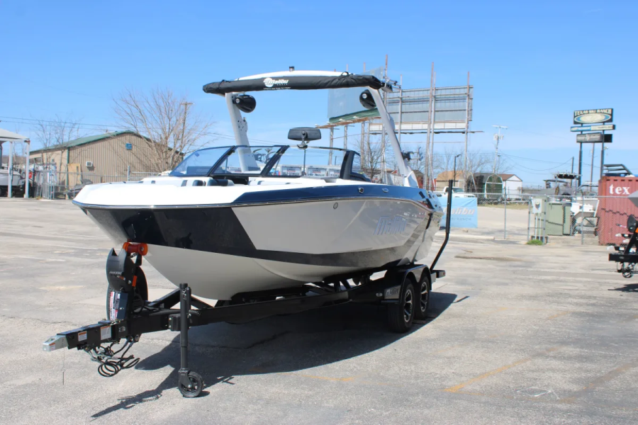 2026 Malibu Boats 21 LX for sale in New Braunfels, Texas