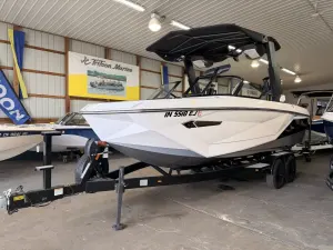 2022-nautique-g23-113002-image1_195529.webp