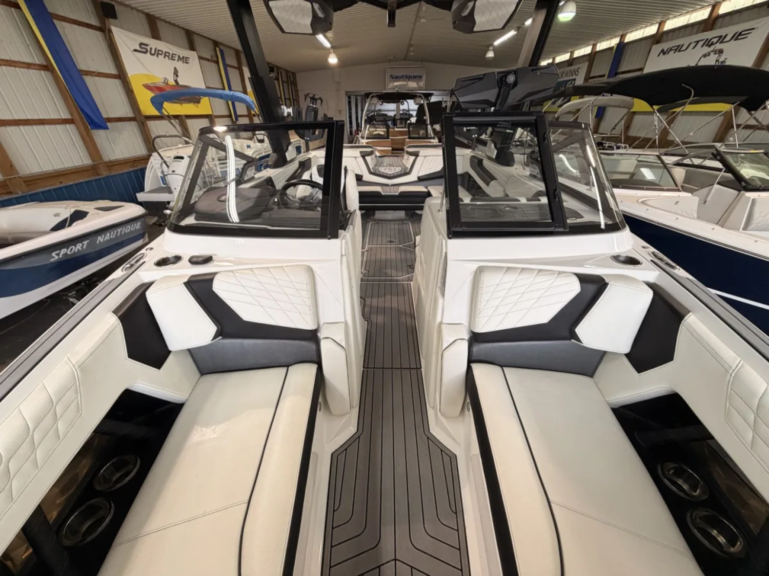 2022 Nautique G23