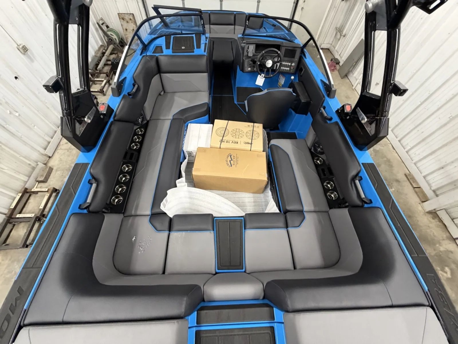 2026 MOOMBA MAX