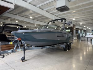 2026-mastercraft-xt23-124331-image1