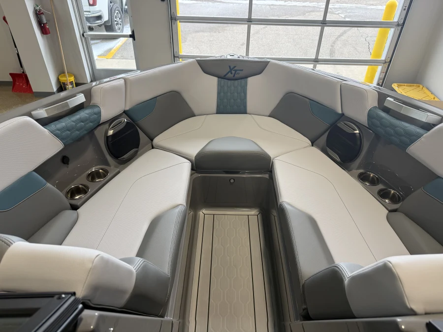 2026-mastercraft-xt23-124331-image22