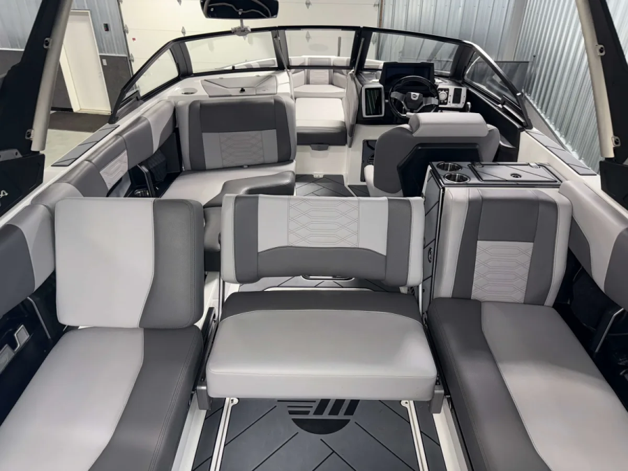 2022 Malibu Boats Wakesetter 25 LSV for sale in Wayland, Michigan