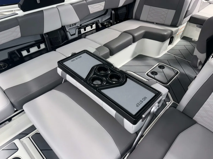 2022 Malibu Boats Wakesetter 25 LSV for sale in Wayland, Michigan