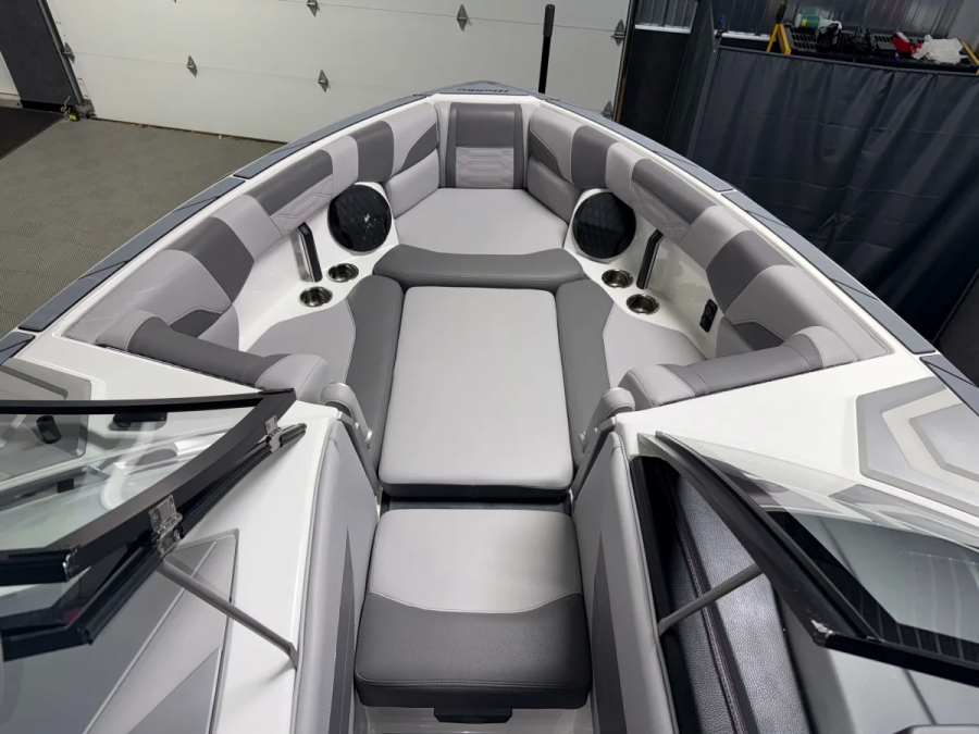 2022 Malibu Boats Wakesetter 25 LSV for sale in Wayland, Michigan