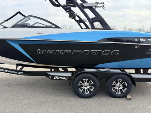 2016 Malibu Boats Wakesetter for sale in Memphis, Tennessee