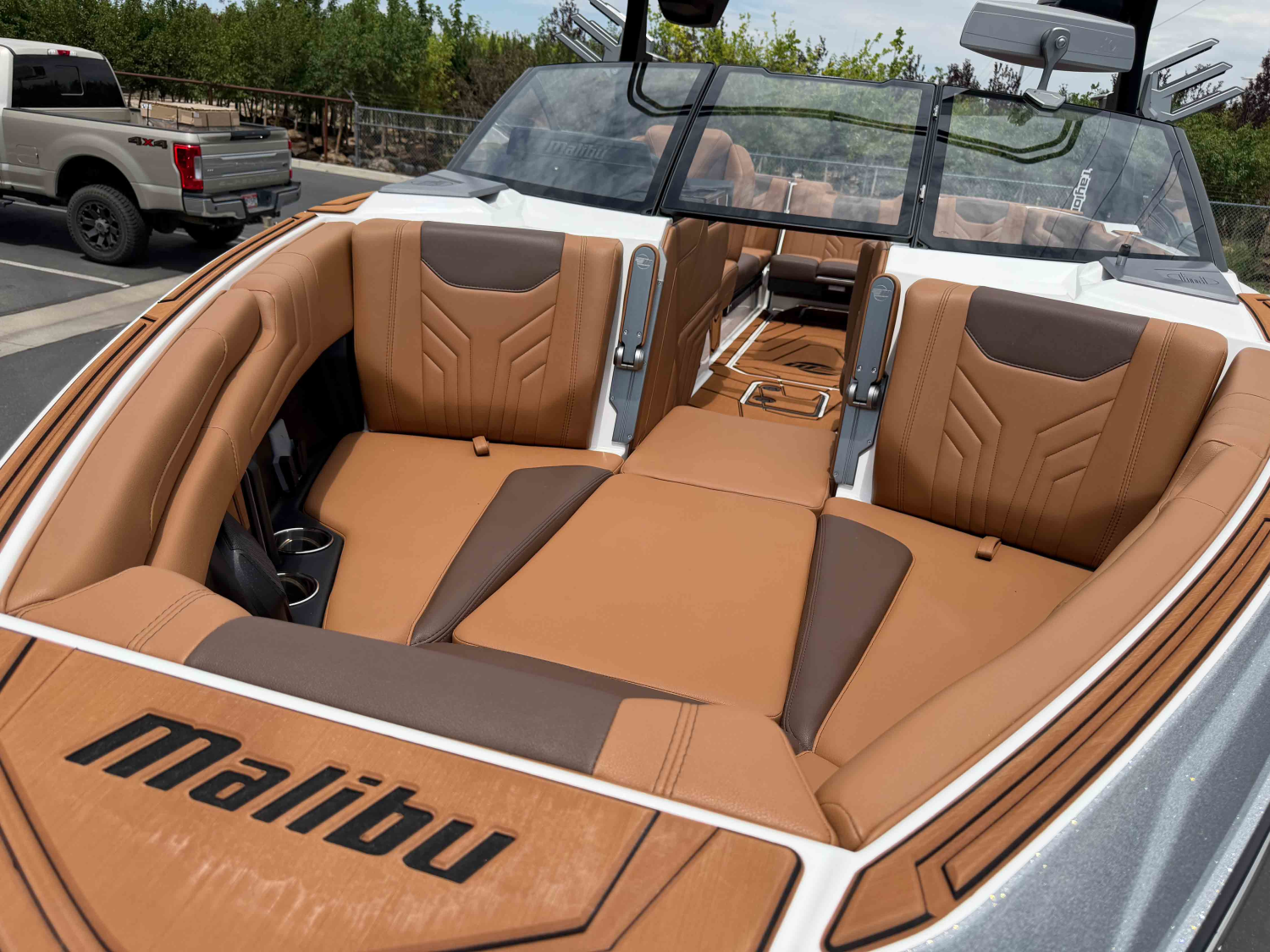2026 Malibu Boats 25 LSV