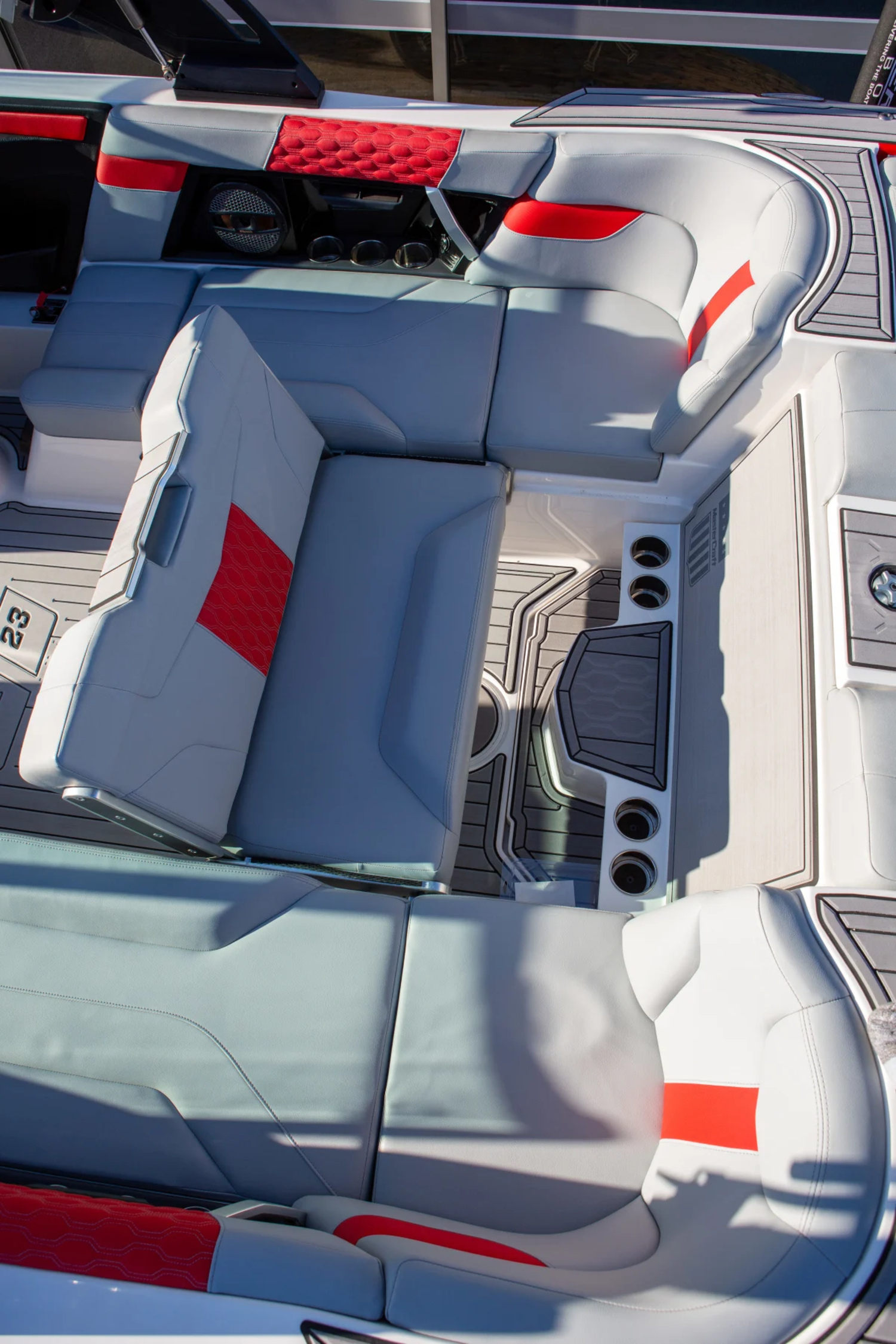 2023 MasterCraft XT23