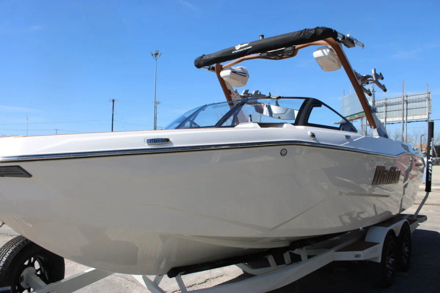2026 Malibu Boats Wakesetter 25 LSV for sale in New Braunfels, Texas