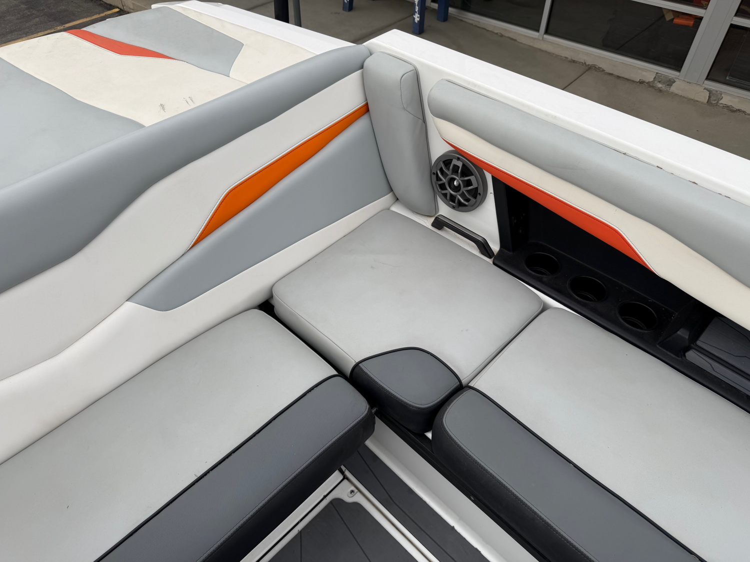 2022 Axis Wake Research T220