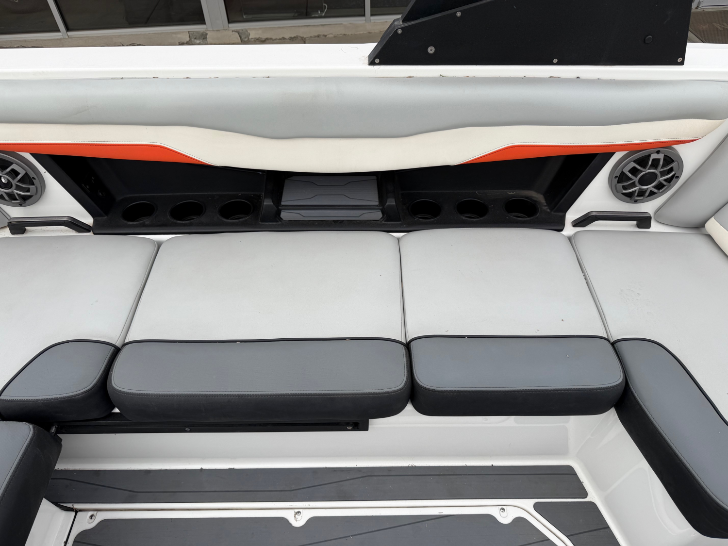 2022 Axis Wake Research T220