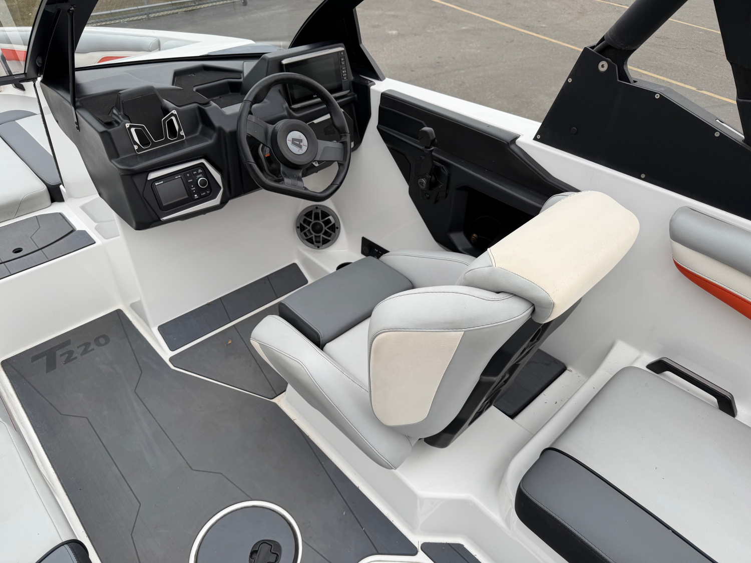 2022 Axis Wake Research T220