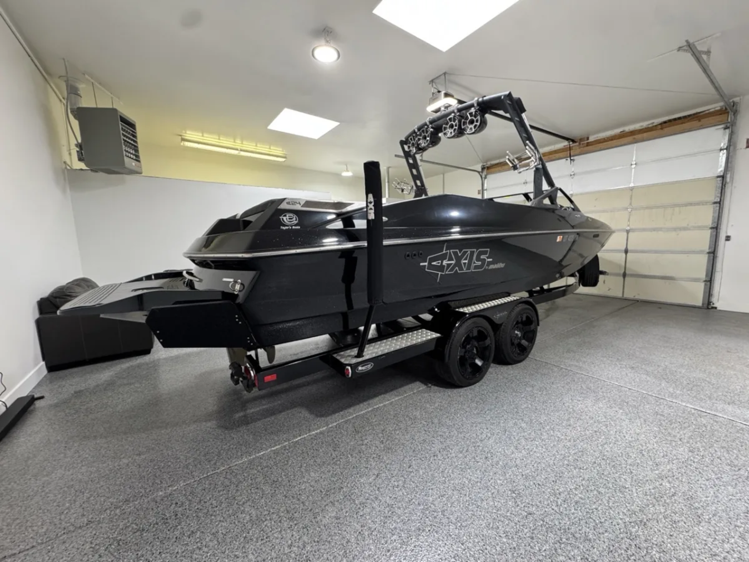 2015 Axis A24 PCM 450 Low hours
