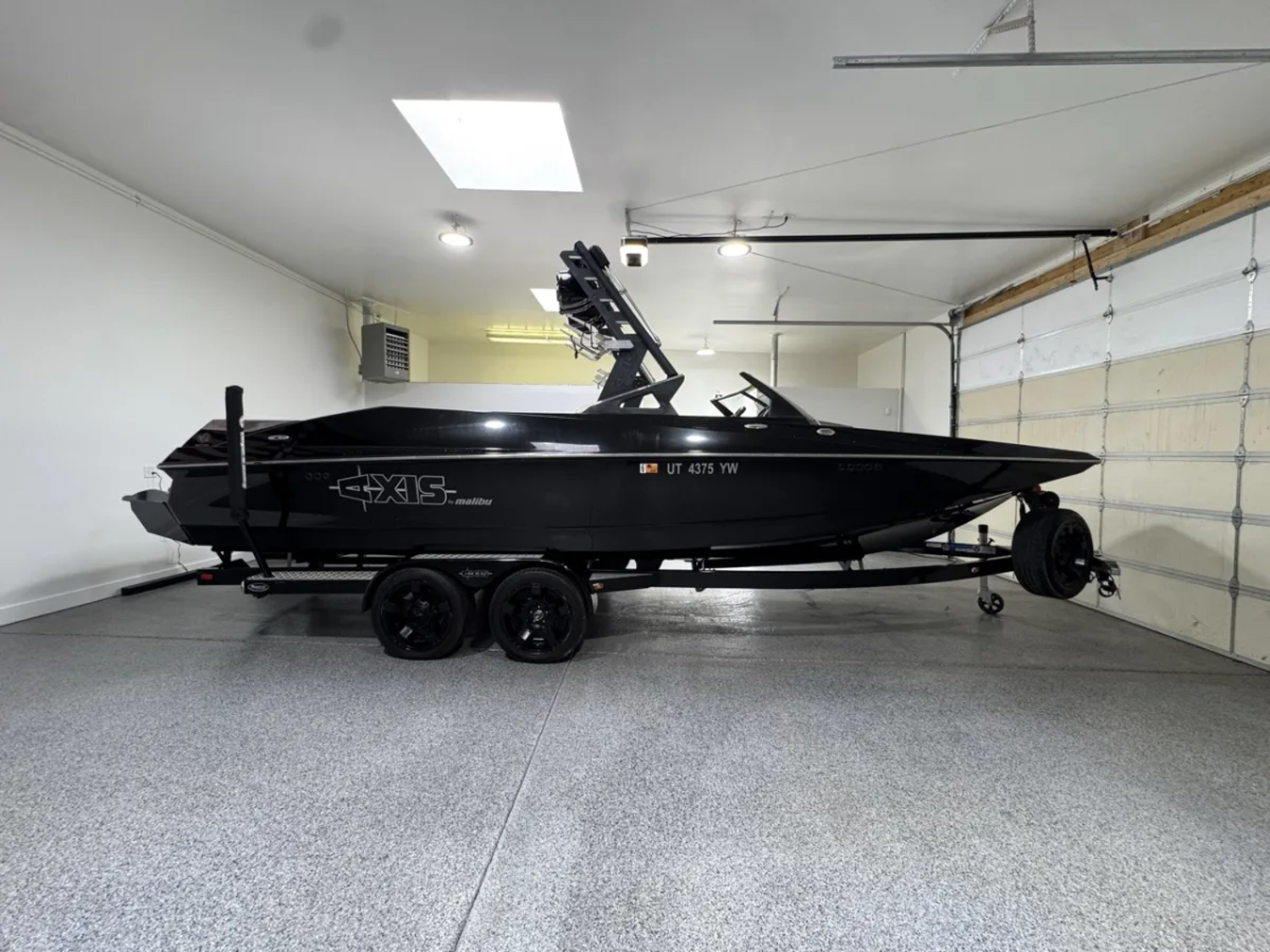 2015 Axis A24 PCM 450 Low hours