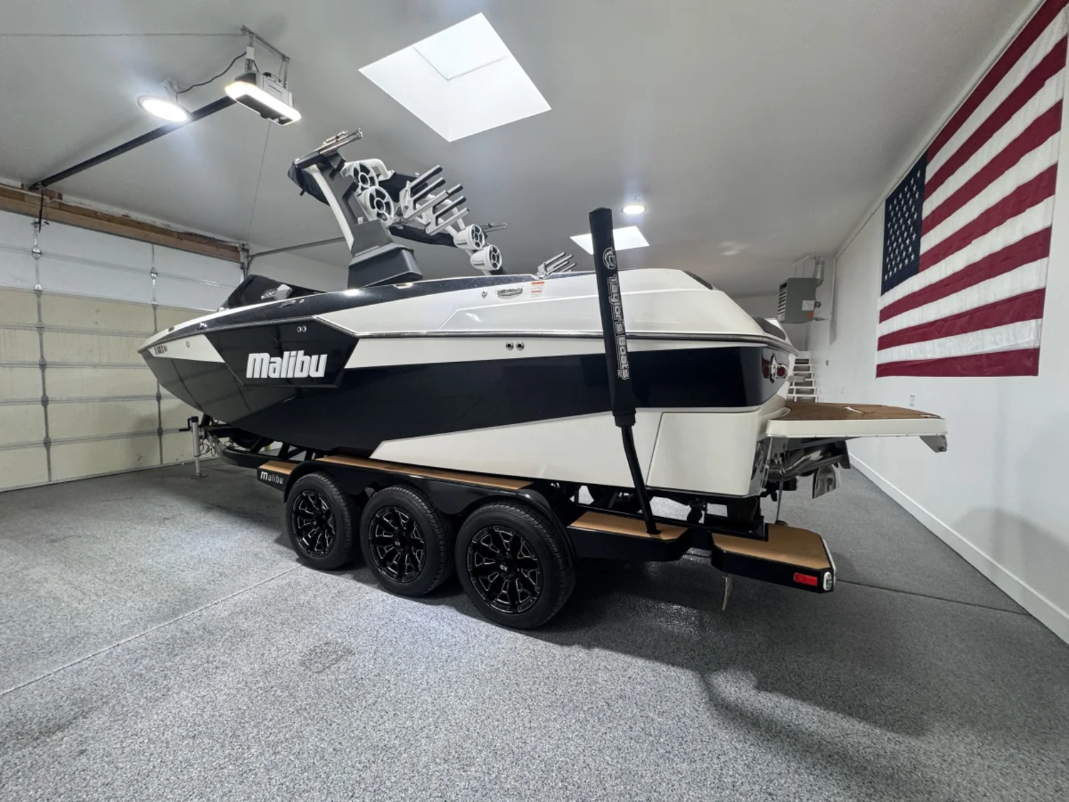 2020 Malibu M240 140 hours