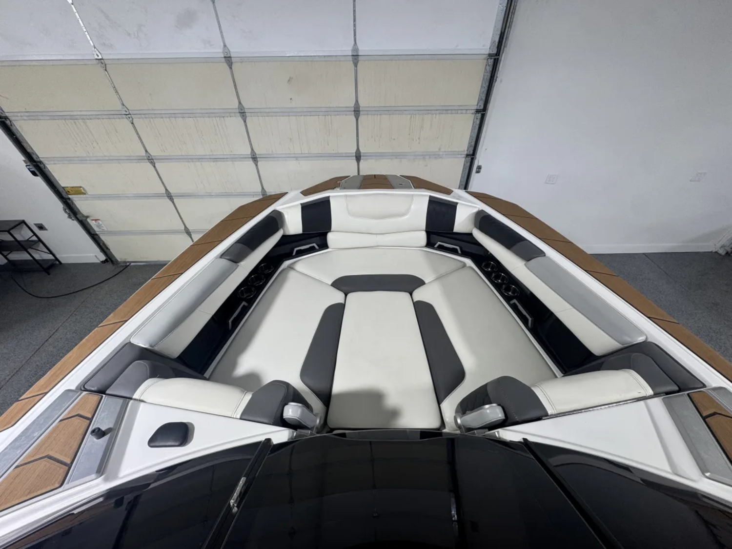 2020 Malibu M240 140 hours