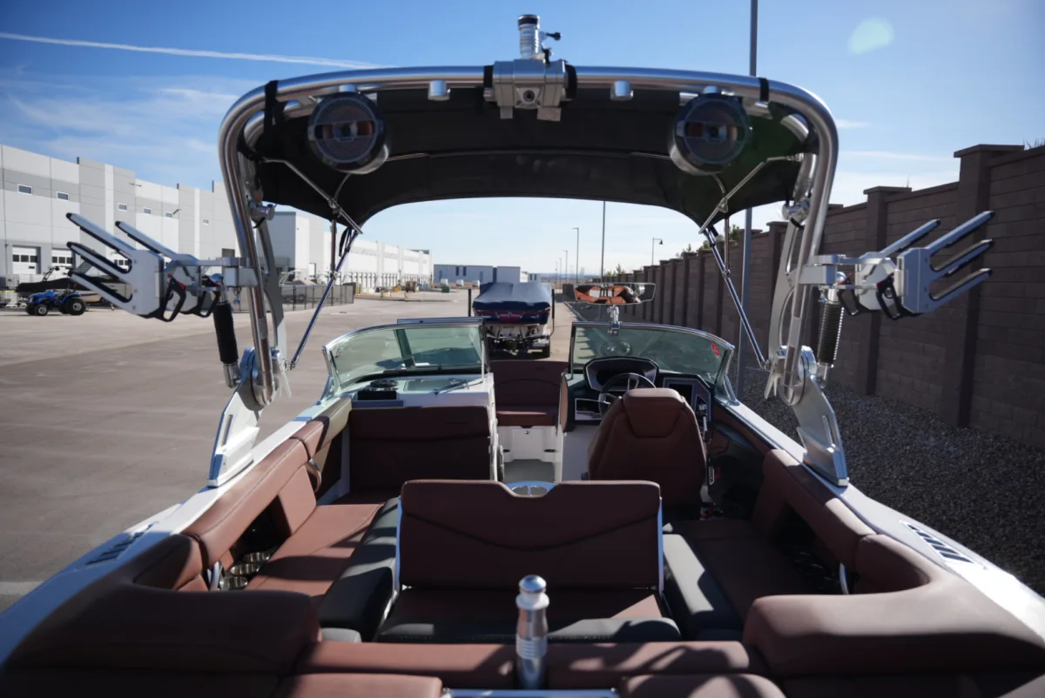 2019 MasterCraft XT22 - Newly listed - LOW HOURS!
