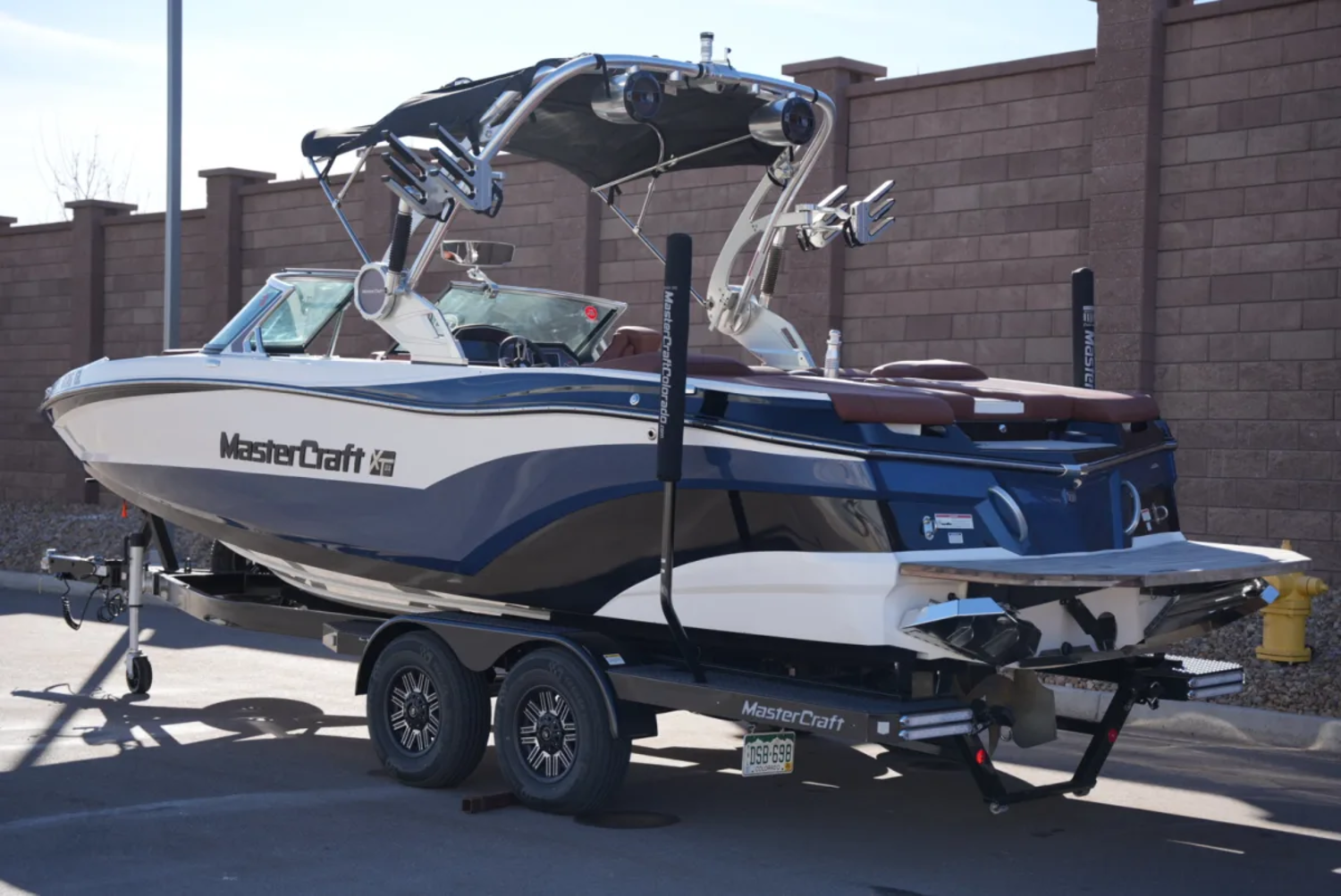 2019 MasterCraft XT22 - Newly listed - LOW HOURS!
