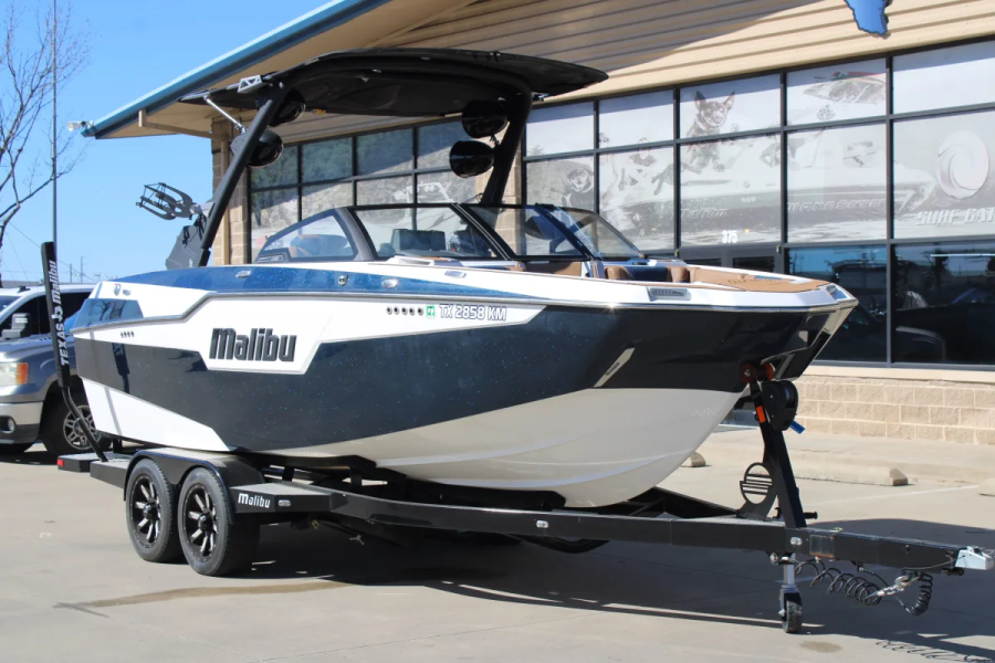 2021 Malibu Boats M220 for sale in Dallas, Texas