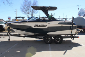 2021 Malibu Boats M220 for sale in Dallas, Texas