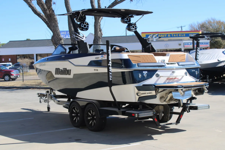 2021 Malibu Boats M220 for sale in Dallas, Texas