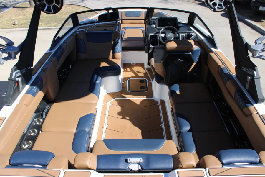 2021 Malibu Boats M220 for sale in Dallas, Texas