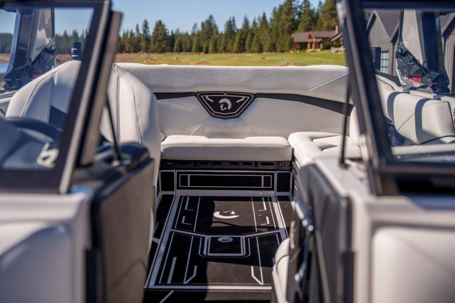 2026 Centurion Nv243