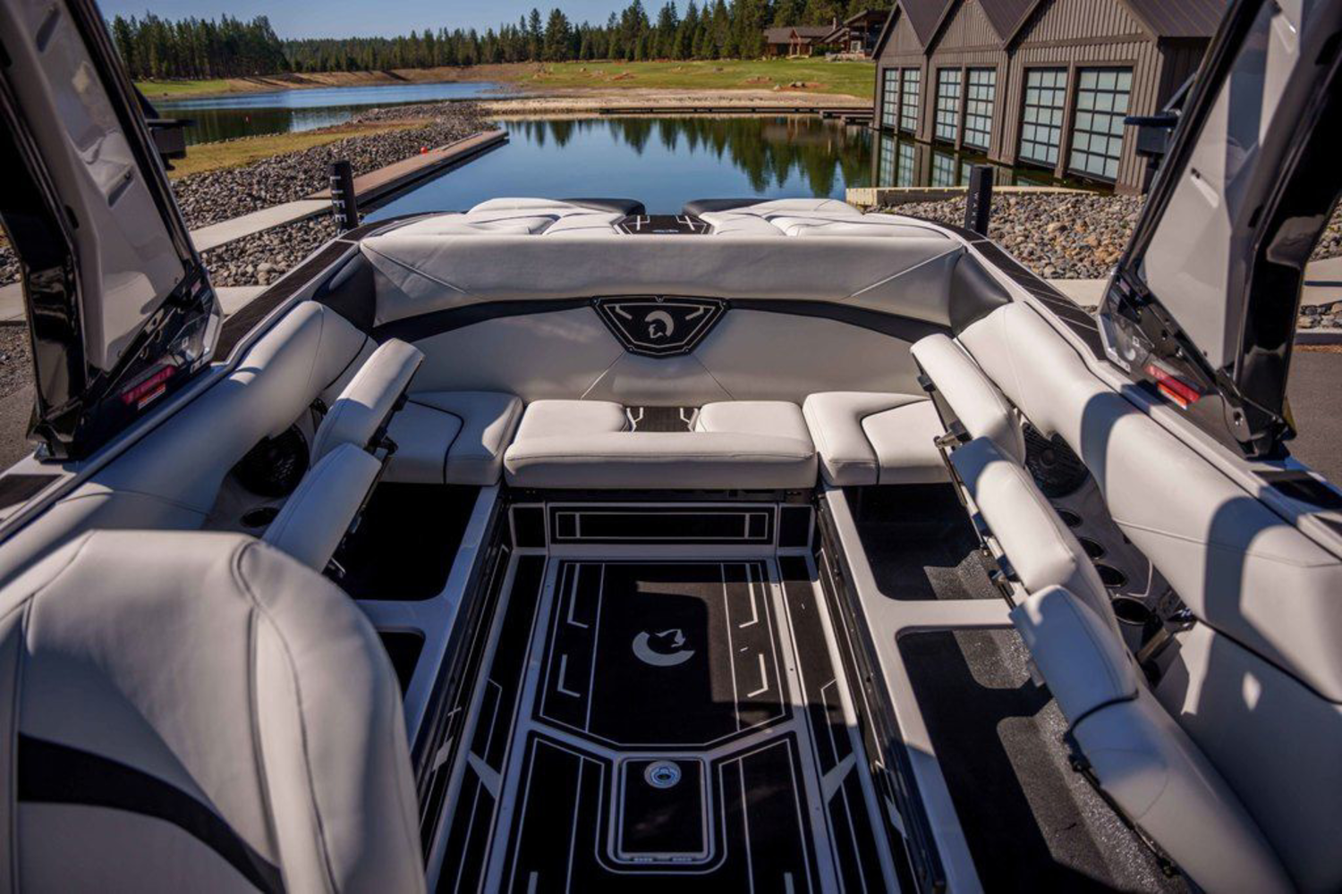 2026 Centurion Nv243