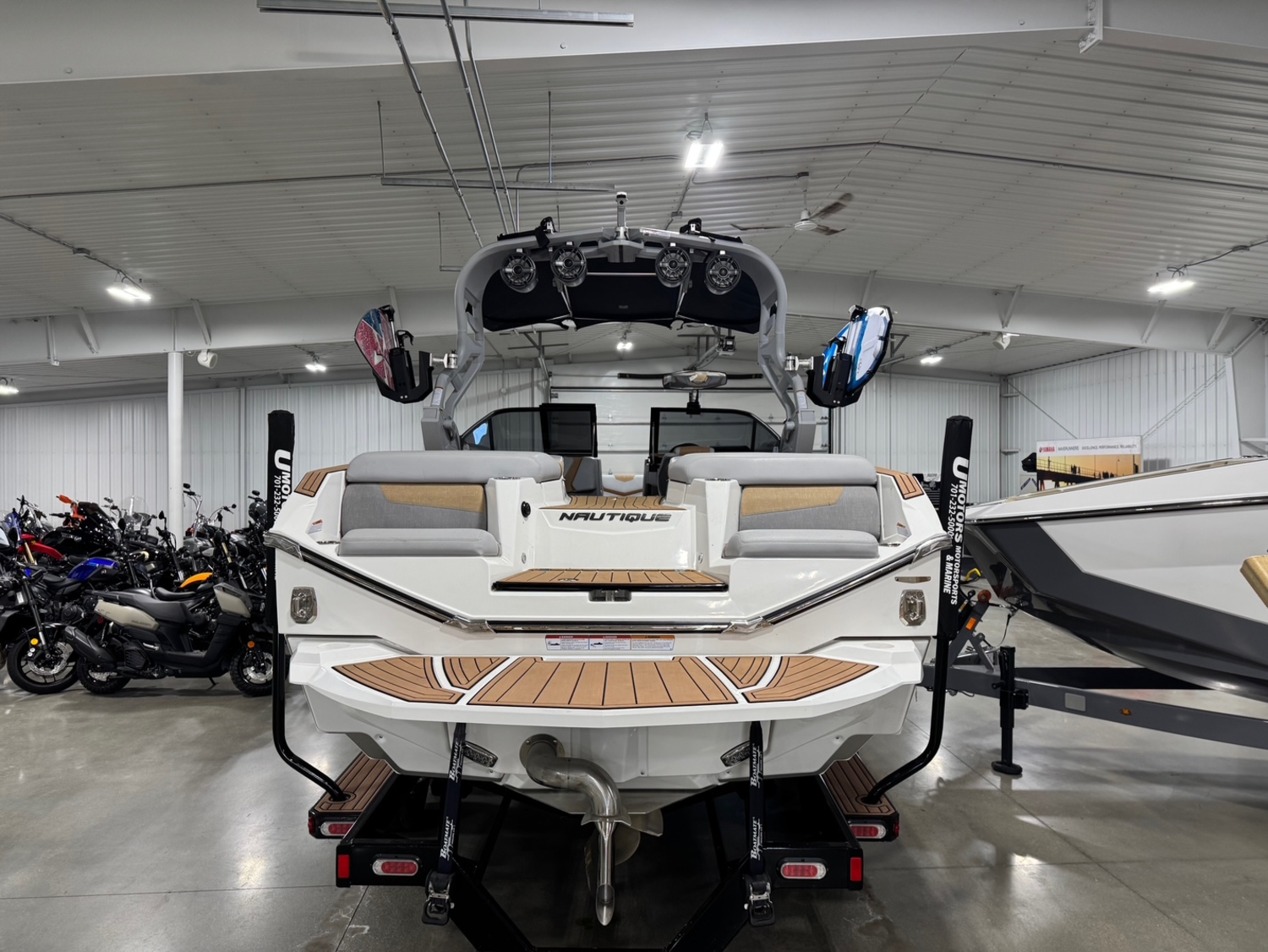 2021 Nautique G23