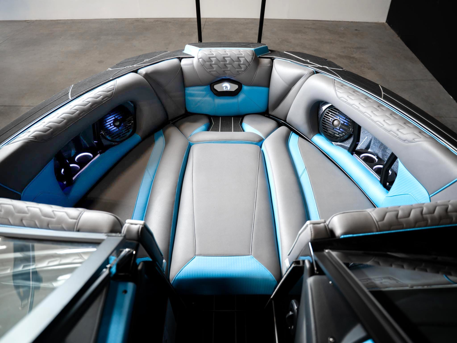 2026 Centurion Boats Ri245