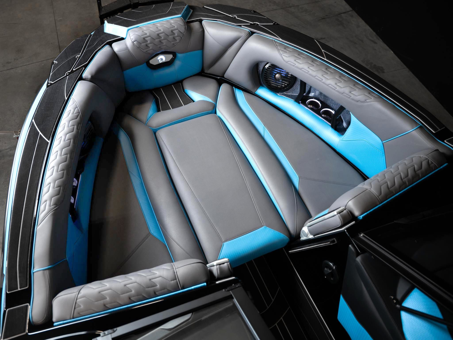 2026 Centurion Boats Ri245