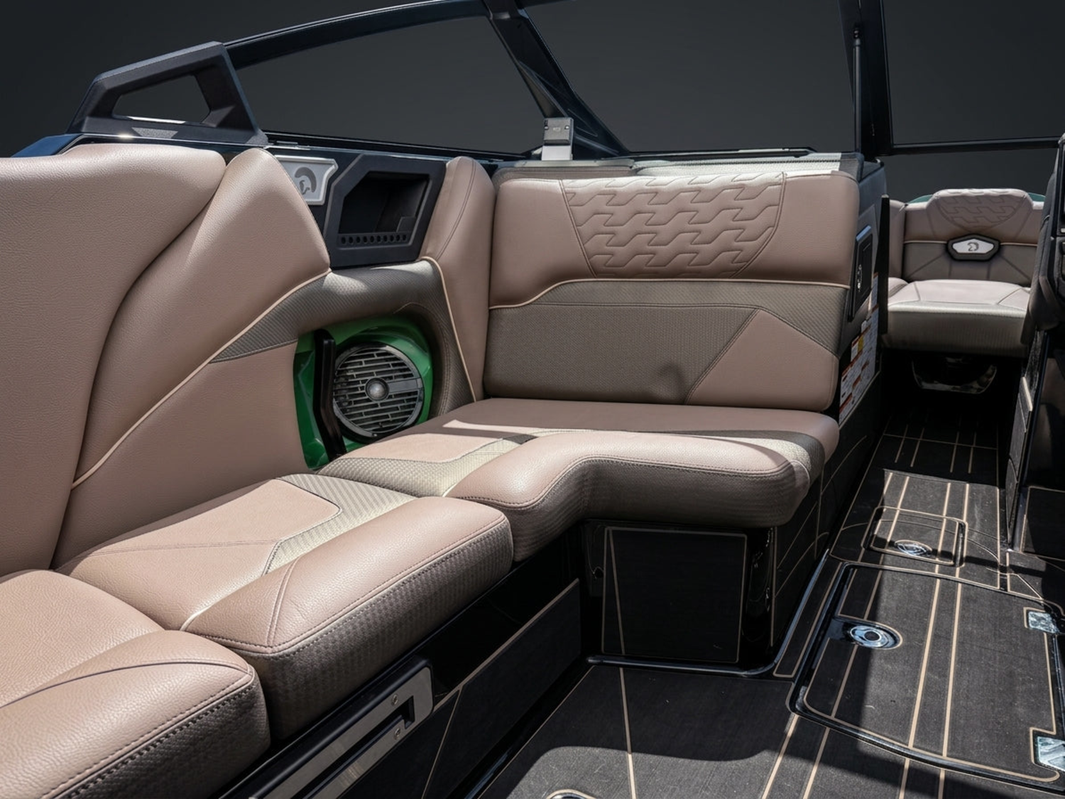 2026 Centurion Boats Ri245