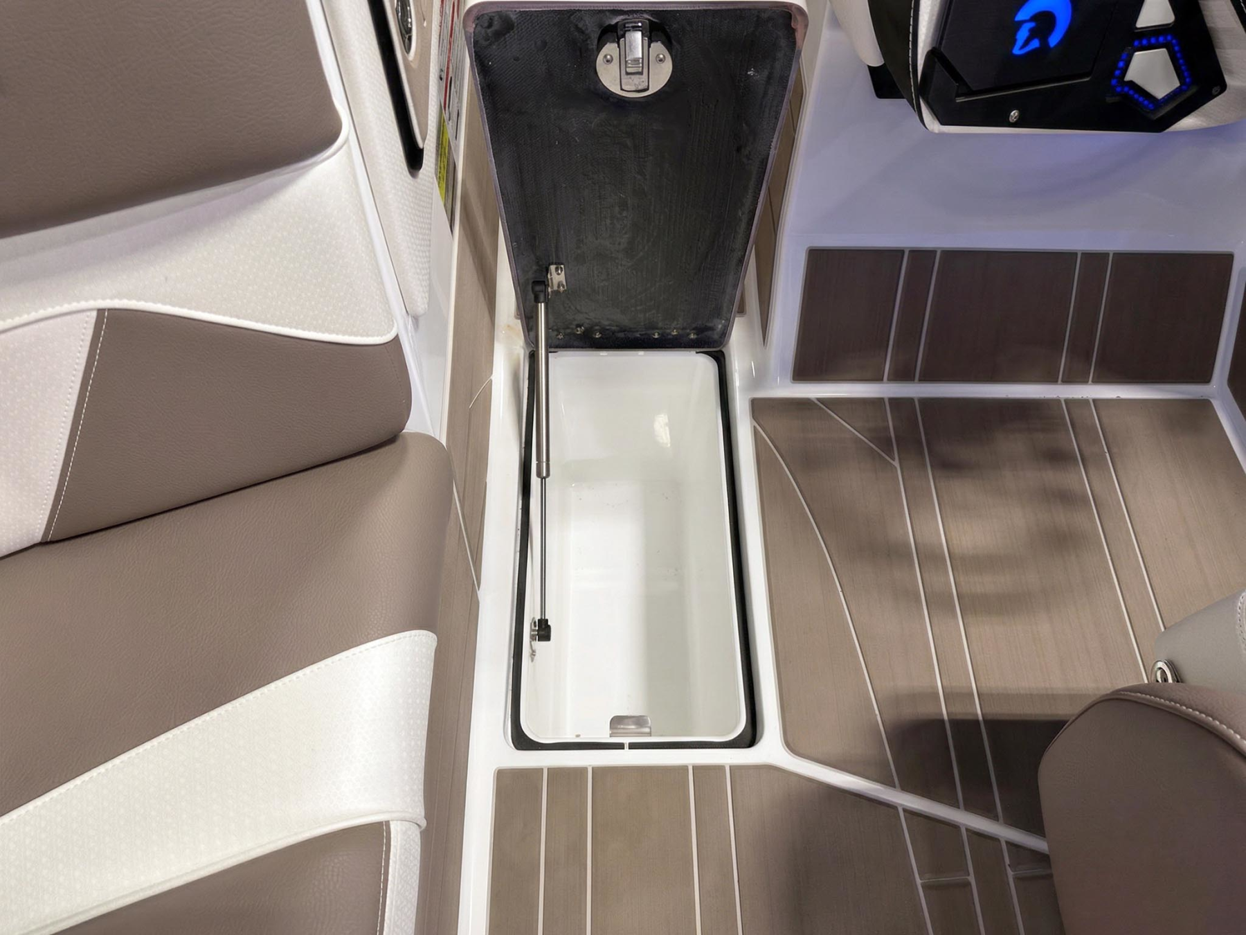 2026 Centurion Boats Ri230