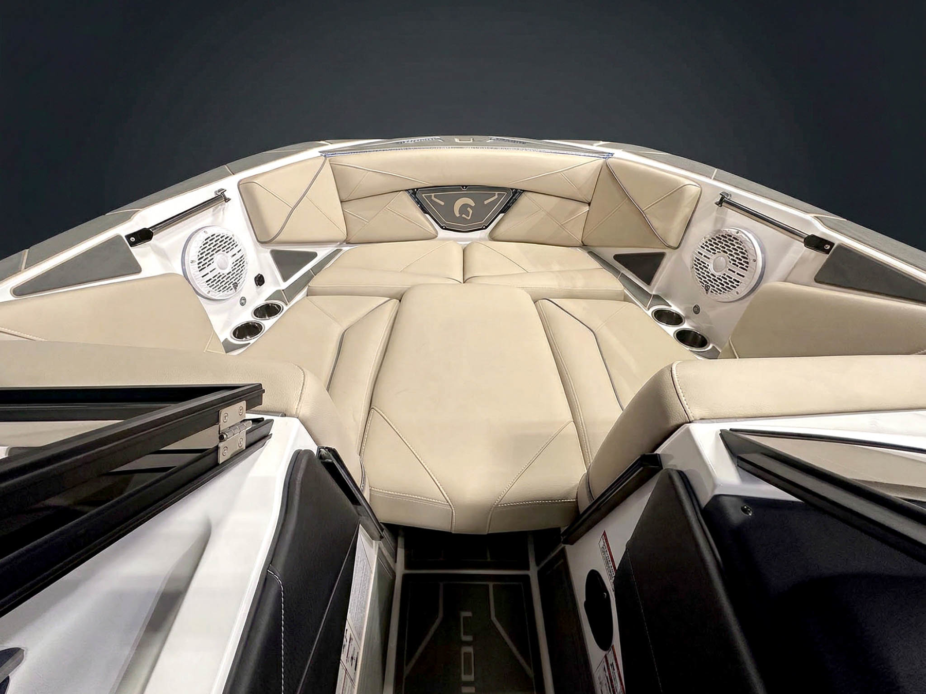 2026 Centurion Boats Nv243