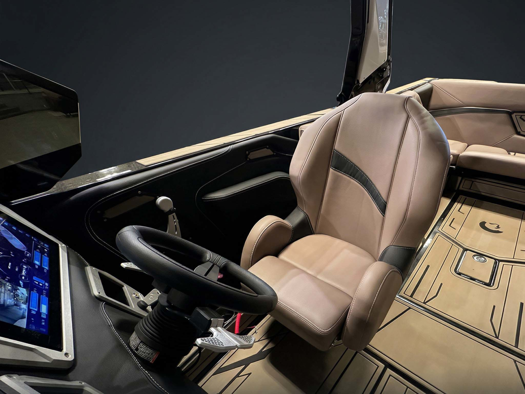 2026 Centurion Boats Nv243