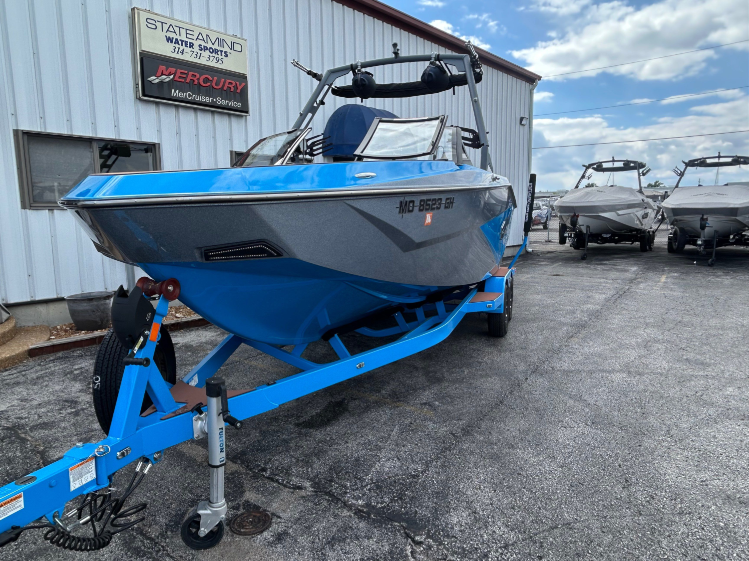 2023 Axis T250