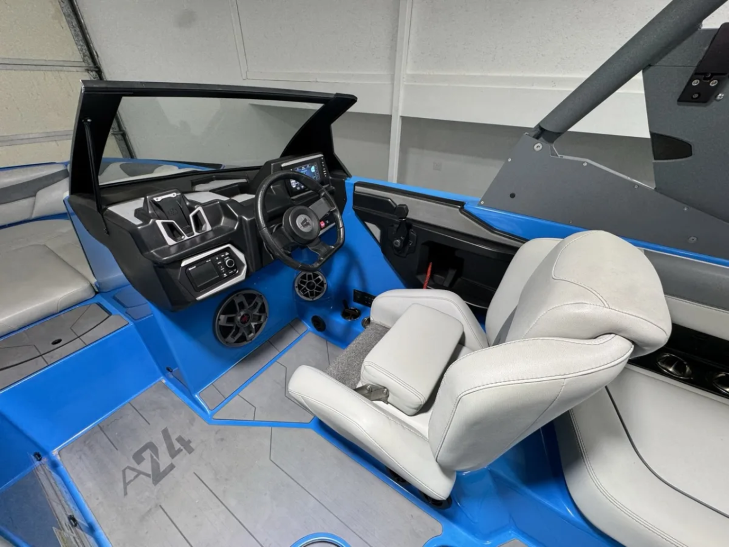 2022 Axis A24 M6 Well Equipped 