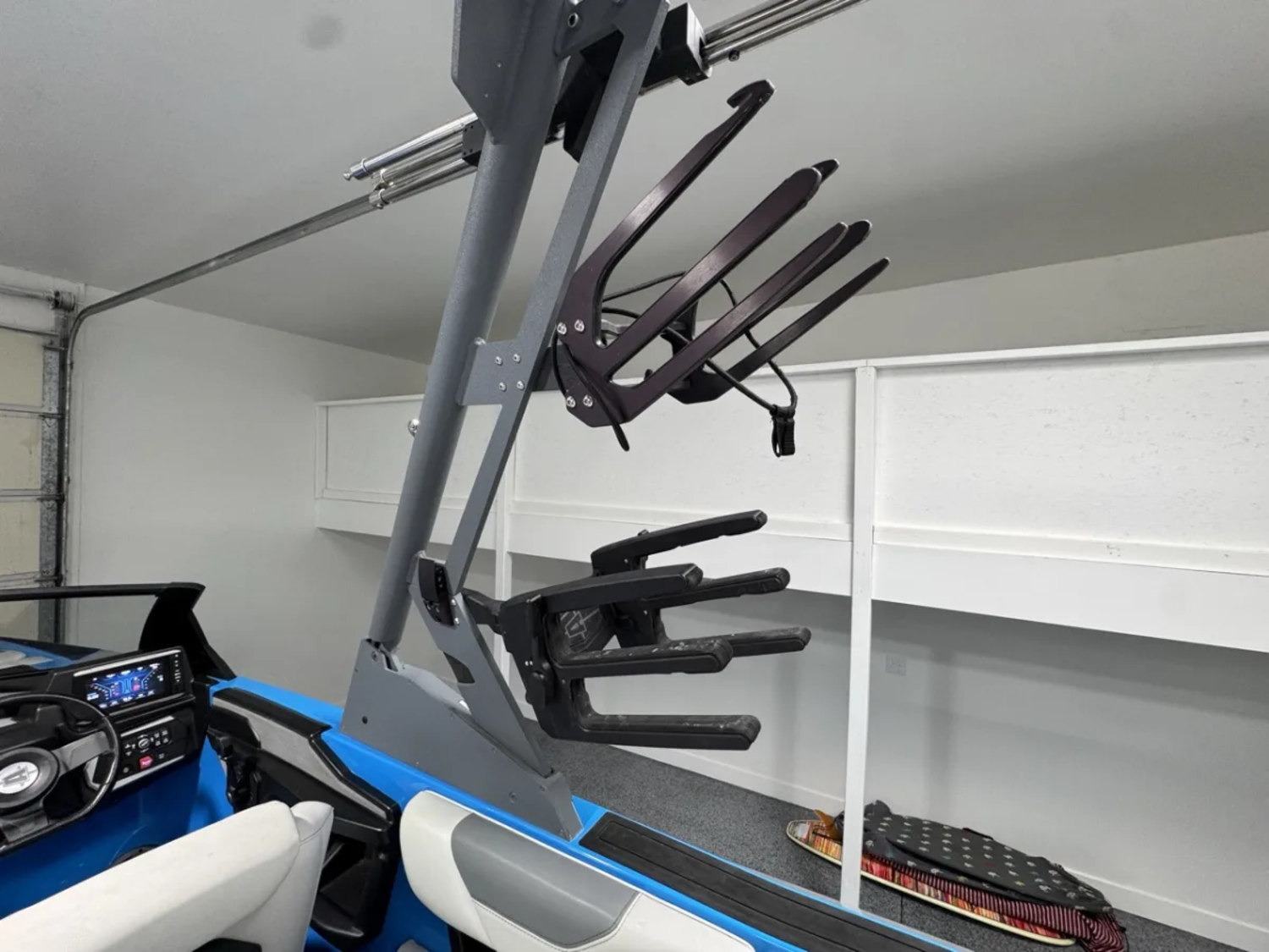 2022 Axis A24 M6 Well Equipped 