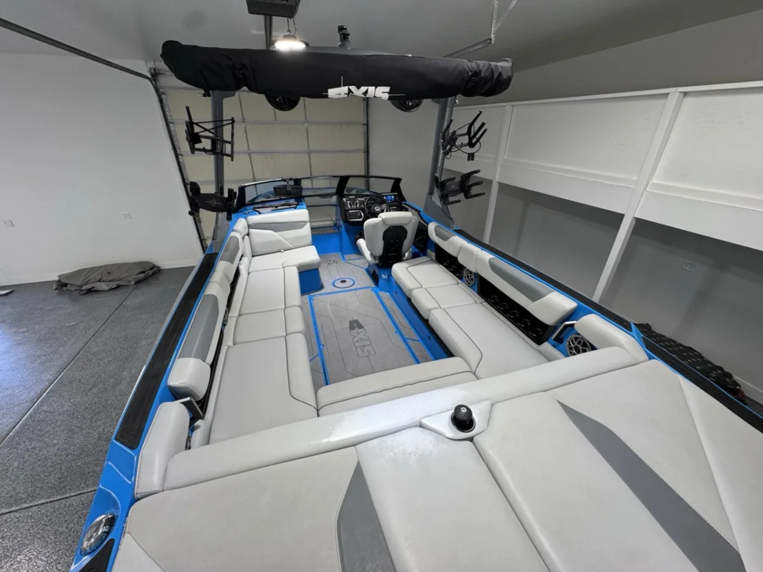 2022 Axis A24 M6 Well Equipped 