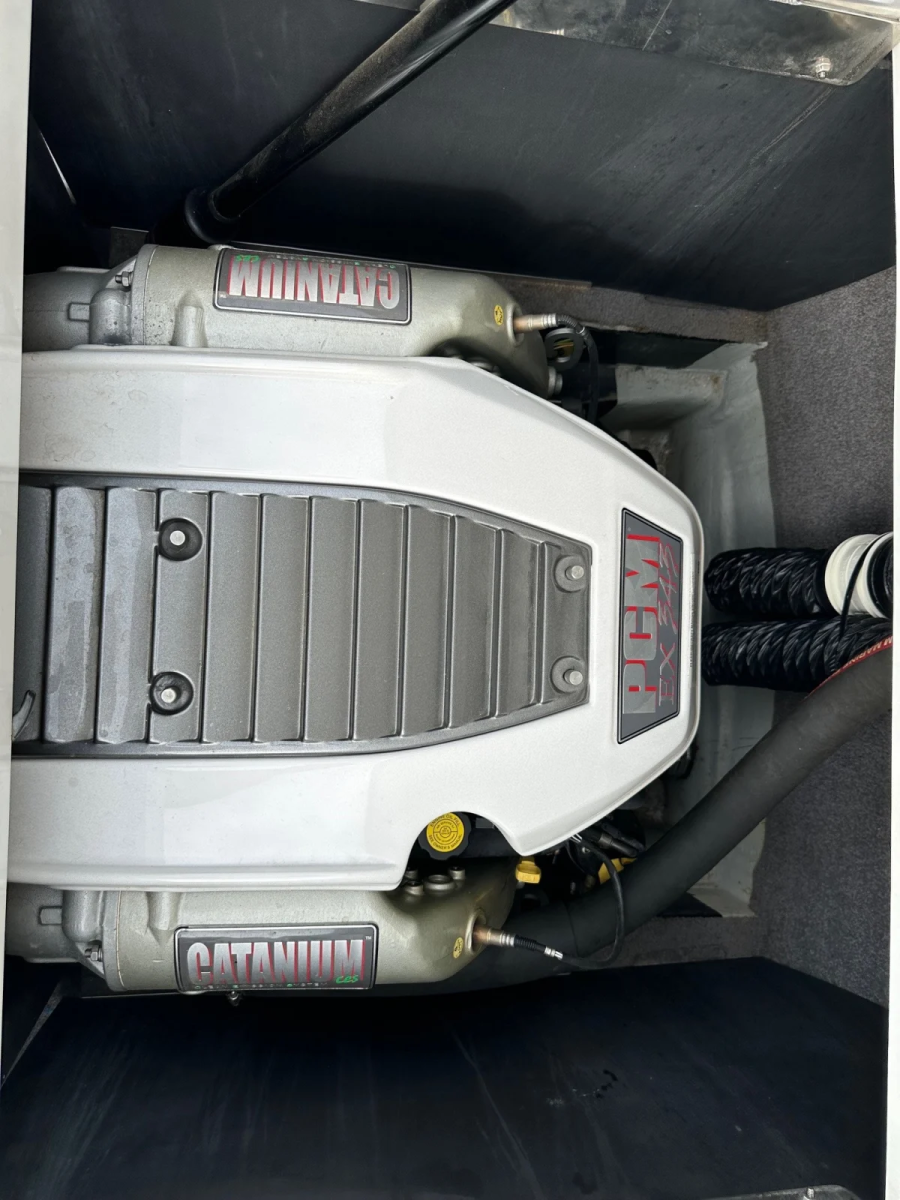 2011 MB Sports Boats B52 21 for sale in Vacaville, California