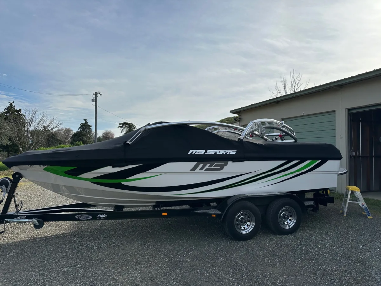 2011 MB Sports Boats B52 21