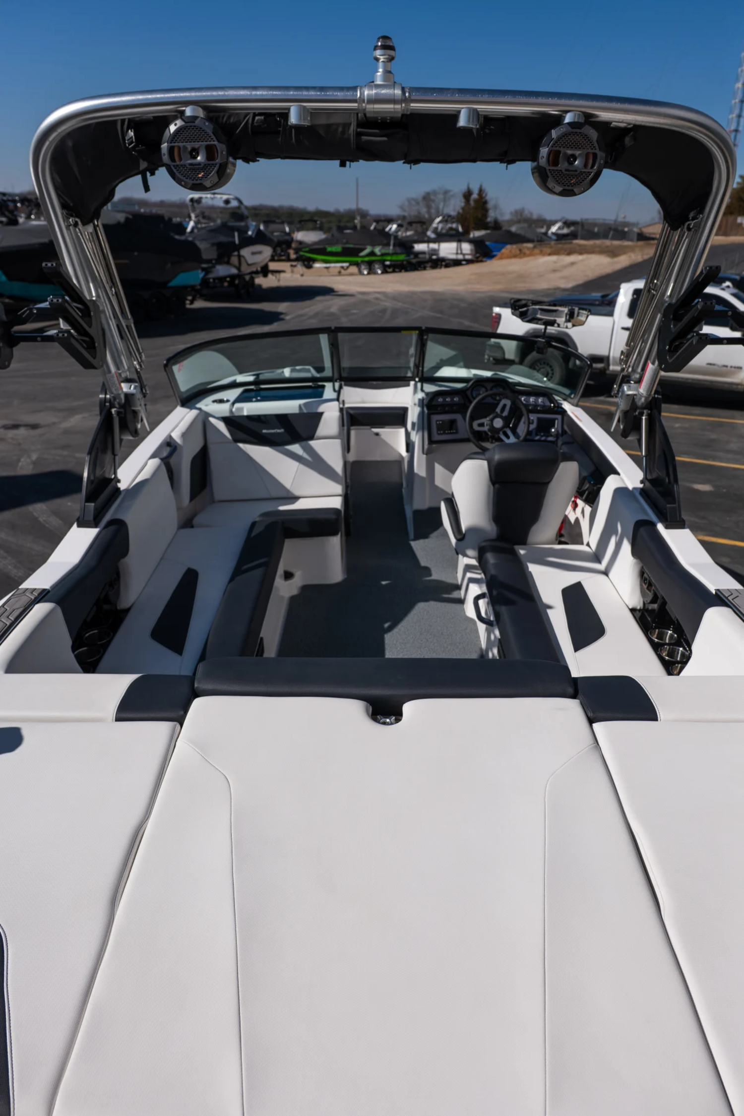 2023 NXT22  FULLY LOADED WITH THE ILMOR 6.0L 380HP 88HRS 