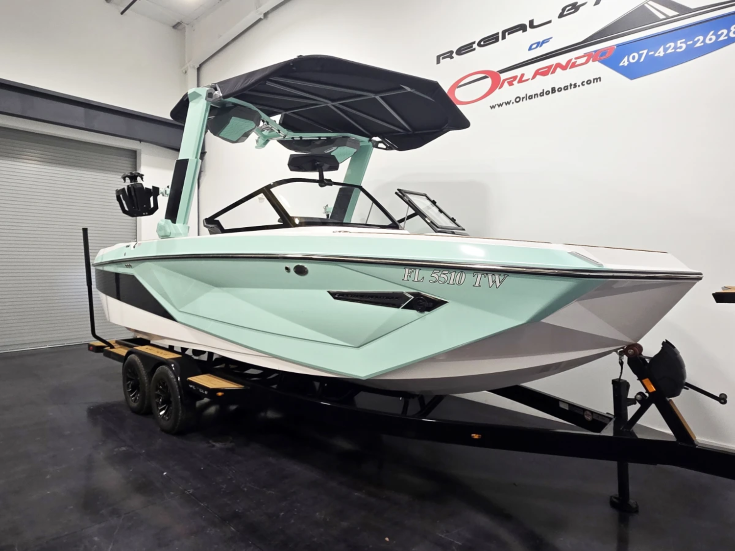 2024 Nautique G23