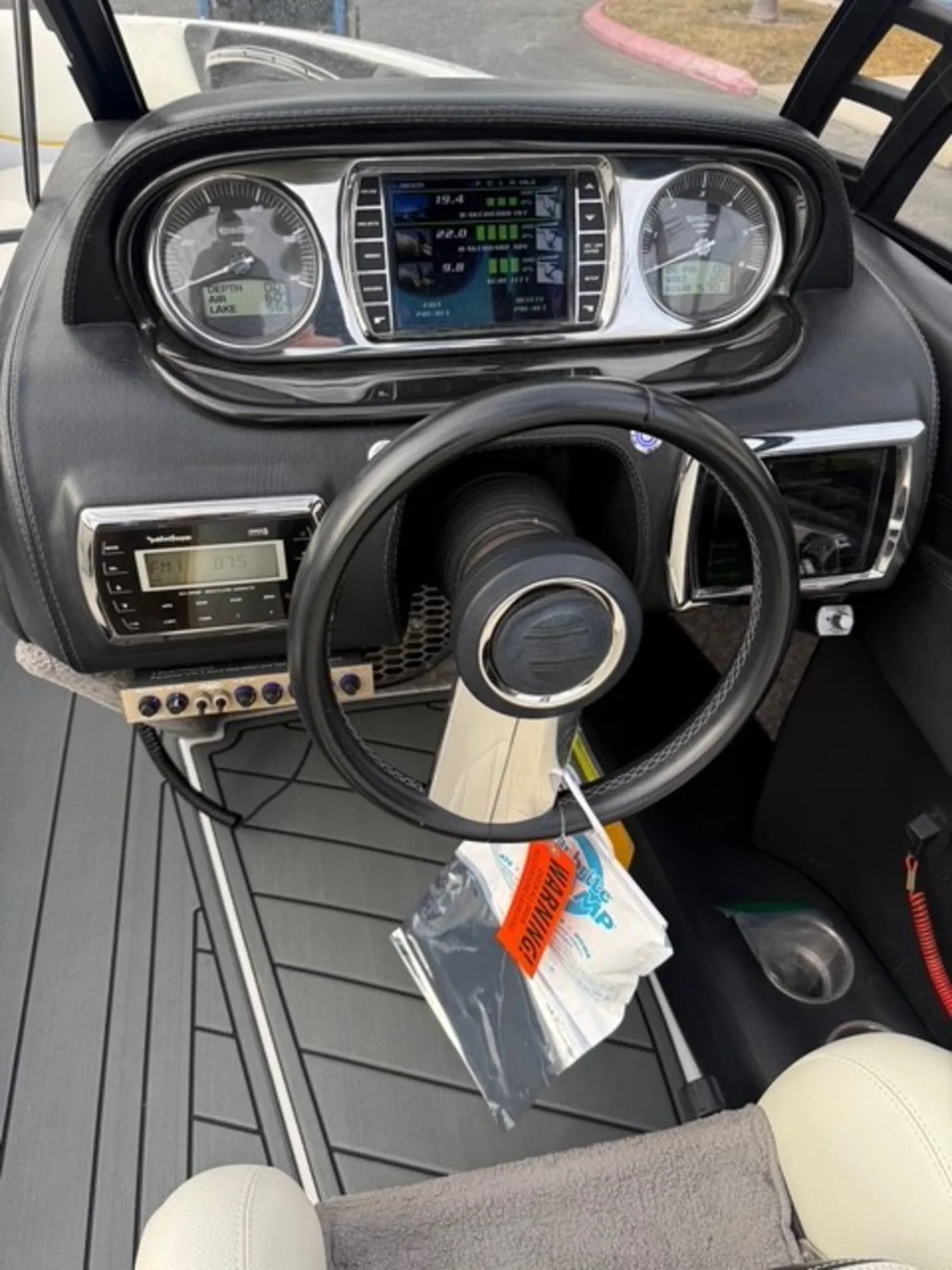  2013 Malibu Wakesetter 23 LSV 