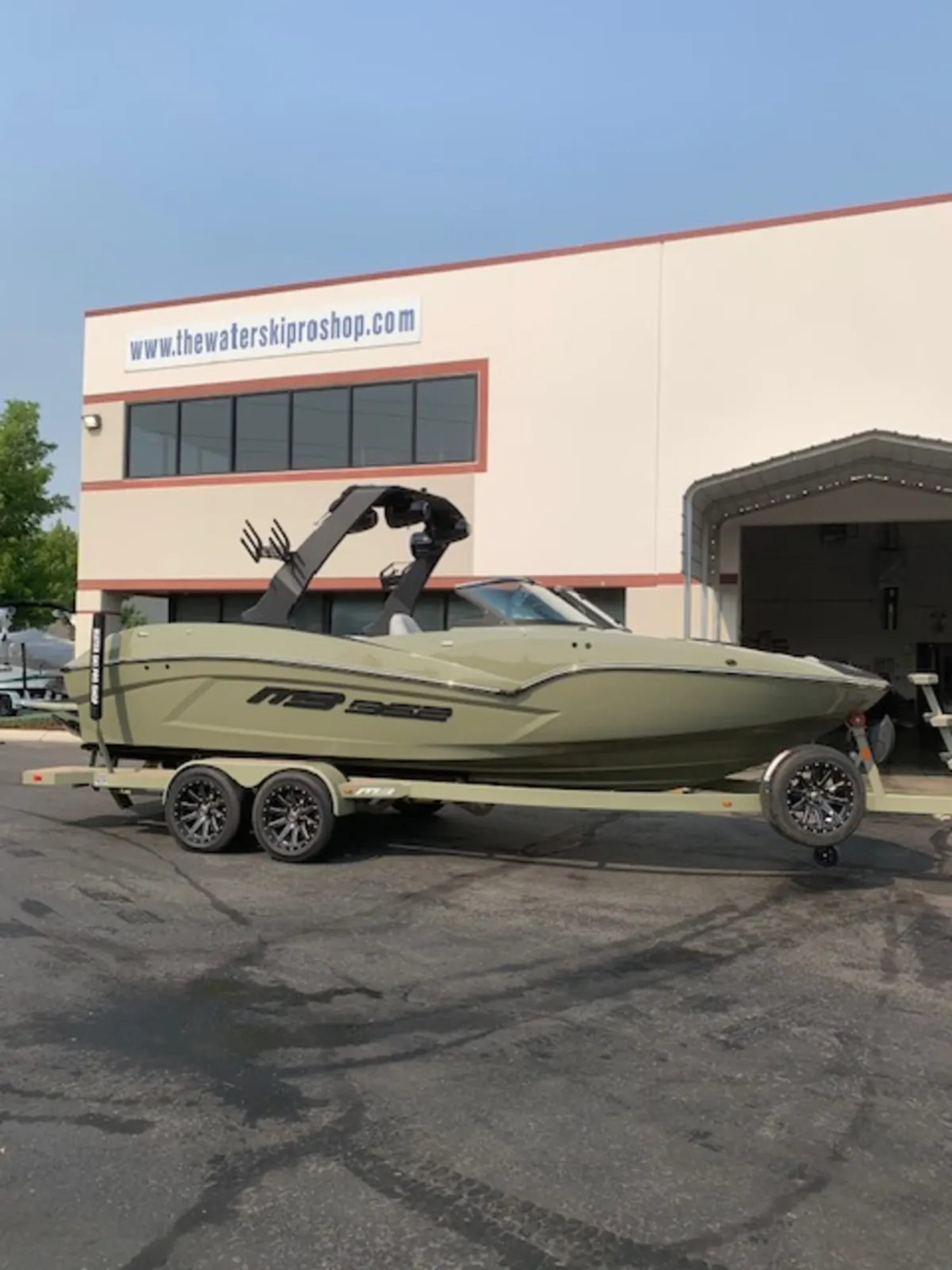 2026 MB Sports B52 23’ Alpha