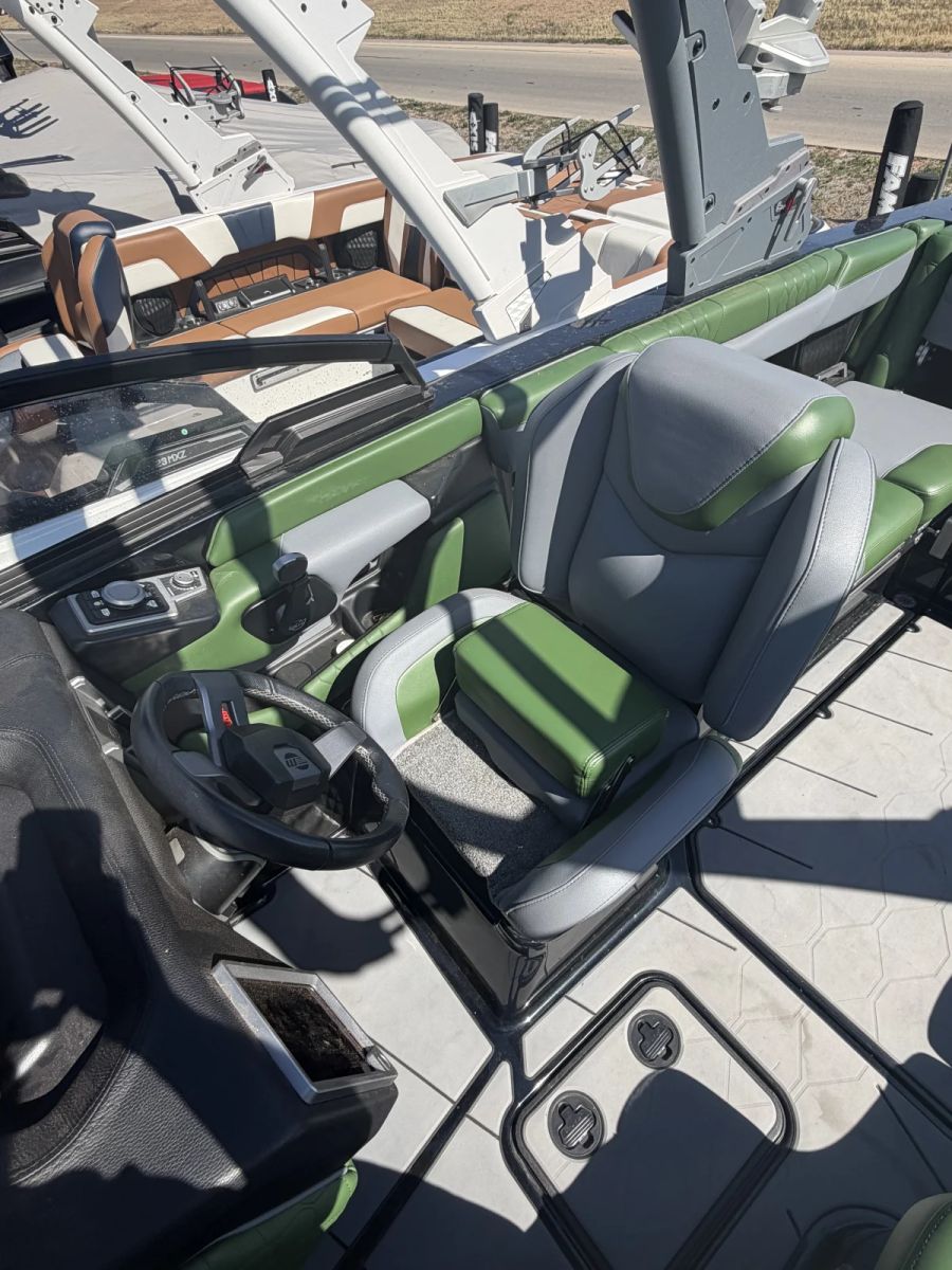 2023 Malibu Boats M220 for sale in San Angelo, Texas