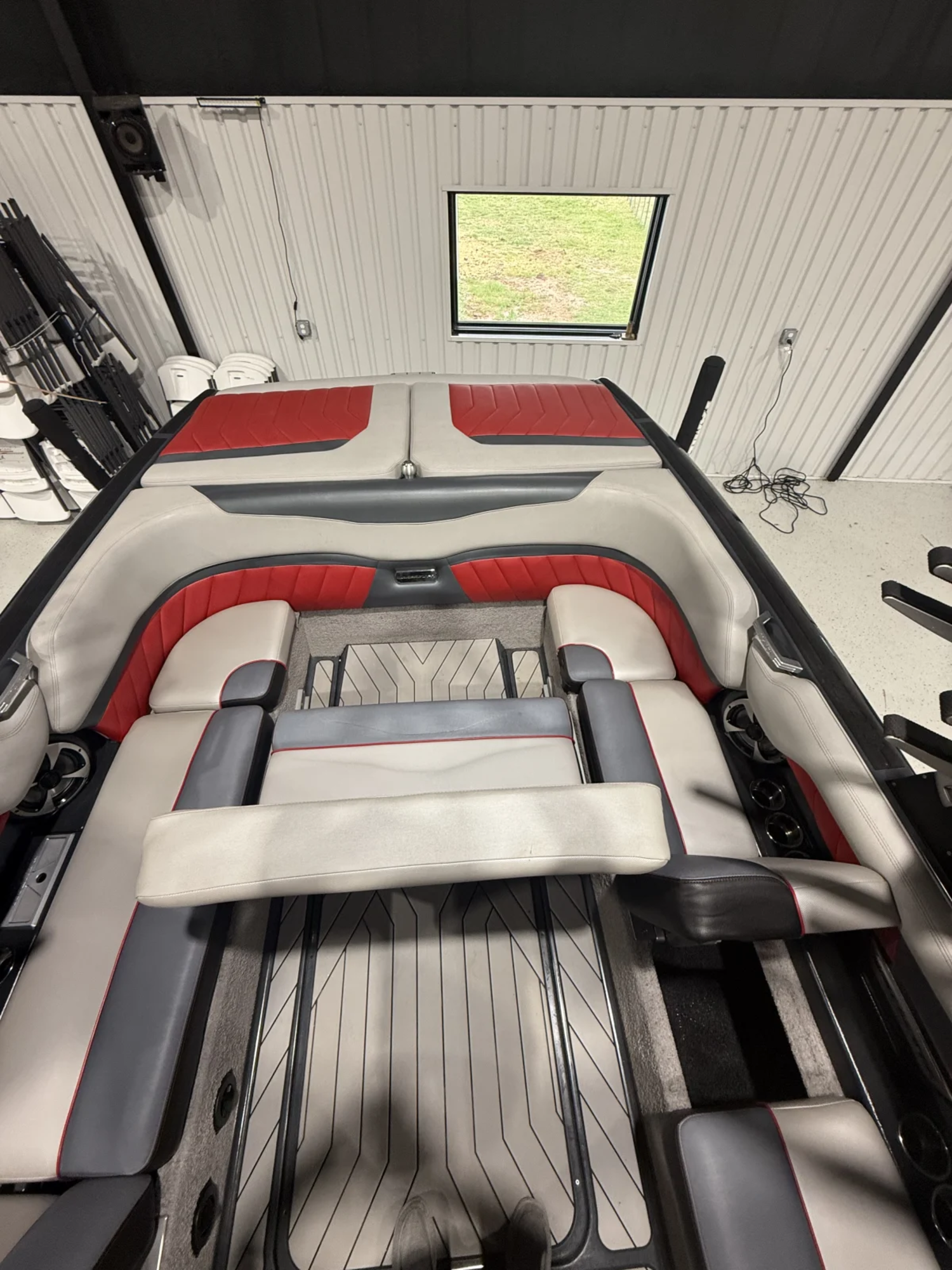 Malibu Wakesetter 25 LSV