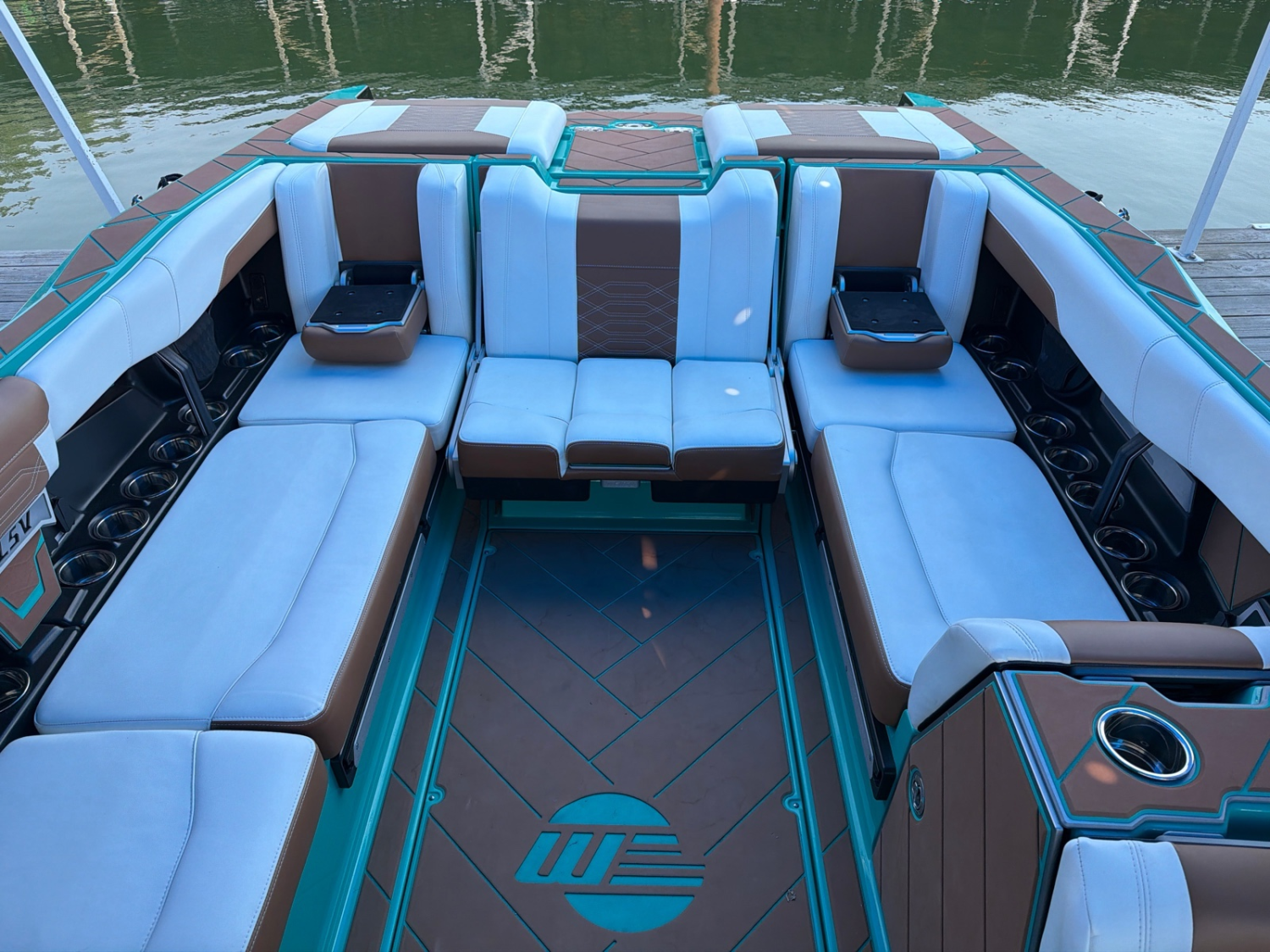 2023 Malibu 26 LSV
