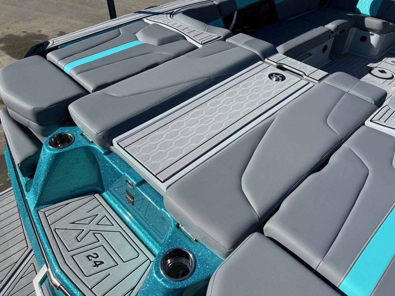 2025 Mastercraft XT24